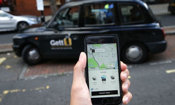 Uber анулировали лицензию в Лондоне